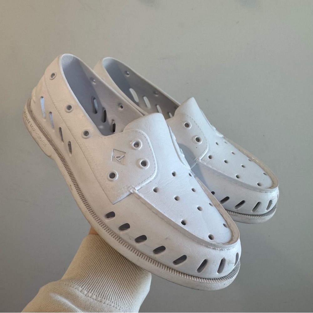 Sperry Authentic Original Float Boat Shoes‎ in White Size 9